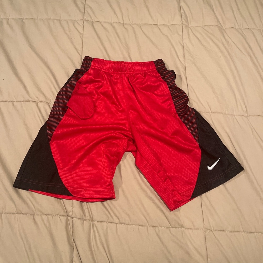 Nike shorts size small